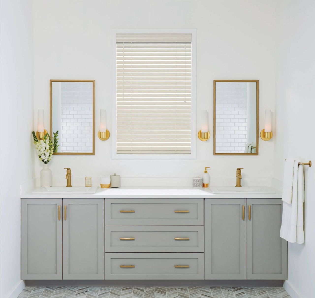 Hunter Douglas EverWood® Faux Wood Blinds near Roseburg, Oregon (OR)
